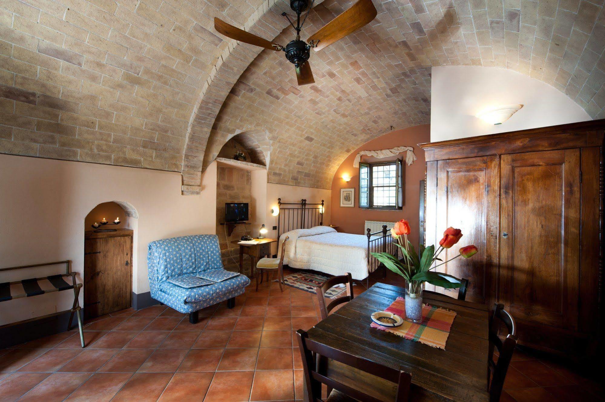 Sarna Residence San Quirico dʼOrcia Екстериор снимка